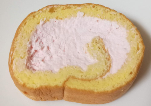 noshのロールケーキ、いちご味