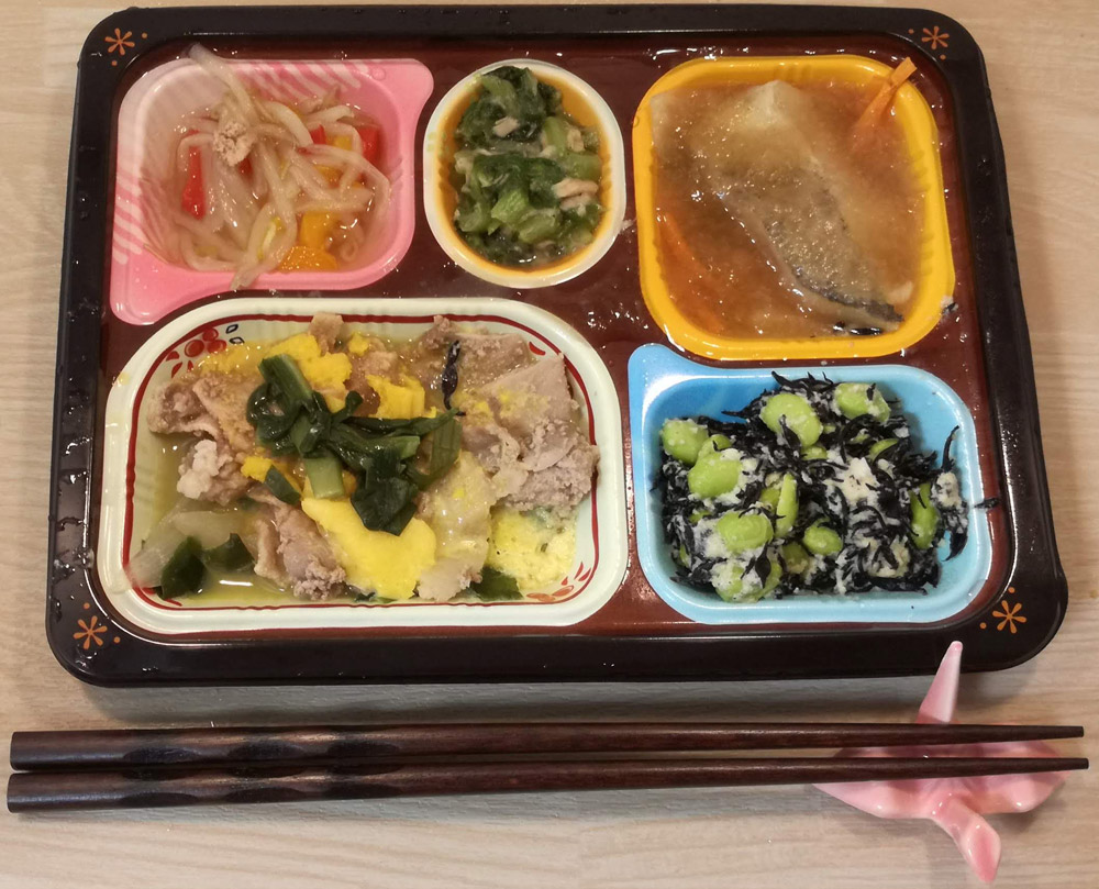 食宅便の豚ニラ玉弁当